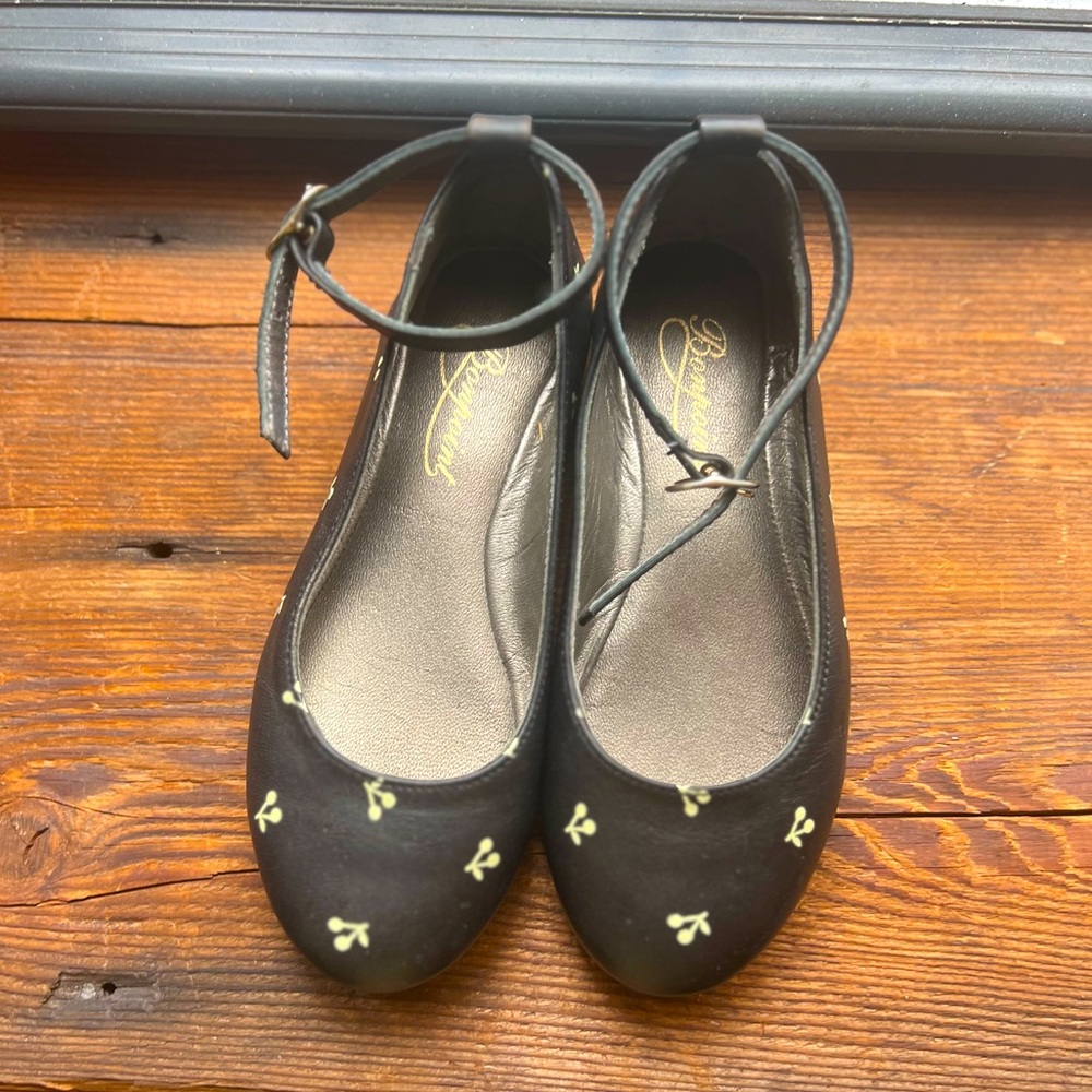 Vintage Bonpoint Cherries ballet shoes girls size 27 in euro (10.5 US, 9.5 UK)